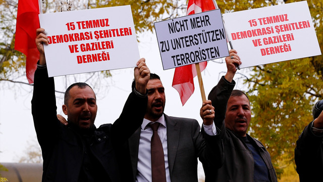 Almanya'nın Ankara Büyükelçiliği önünde protesto