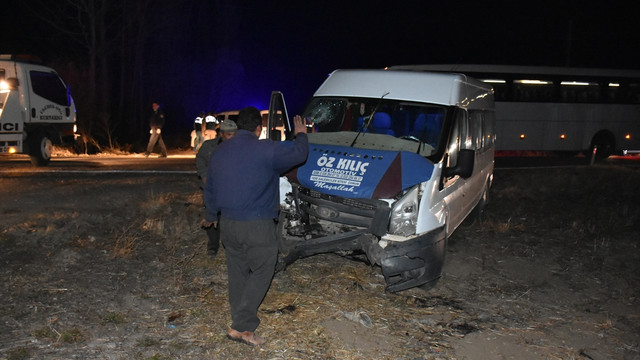 Amasya'da minibüsle otomobil çarpıştı: 7 yaralı