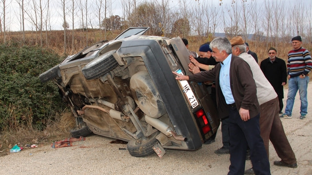 Amasya'da otomobil devrildi: 1 ölü, 1 yaralı