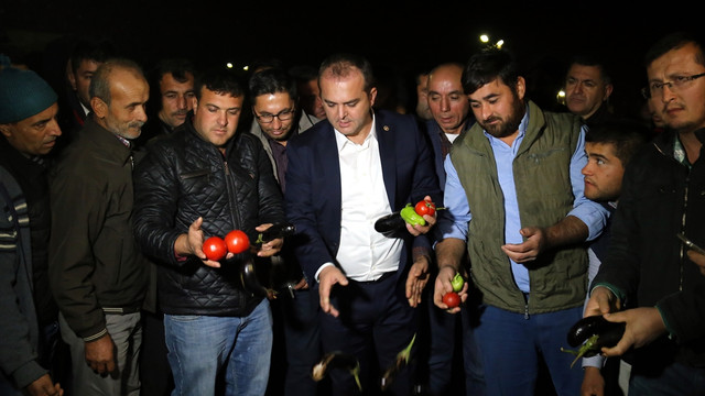 Antalya Toptancı Hali'nde üretici protestosu
