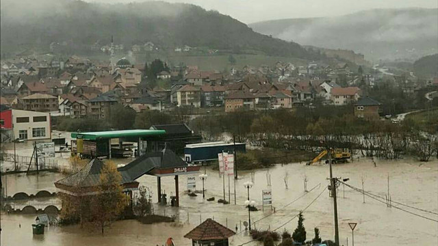 Arnavutluk ve Sırbistan'da sel