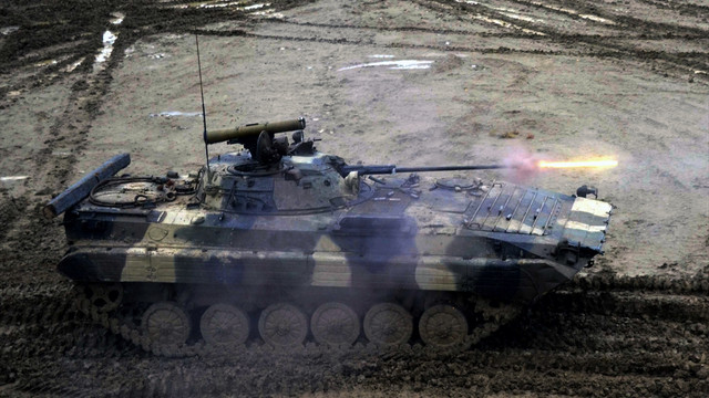 Azerbaycan ordusu cephe hattında tatbikat yaptı