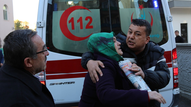 Bir torununu alevlerden kurtardı, diğeri hayatını kaybetti