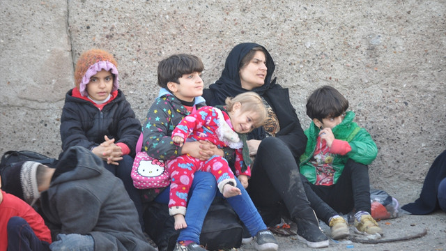 Bozcaada'da 181 kaçak göçmen yakalandı