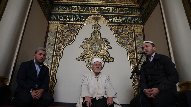 Büyük Önder Atatürk'ü anıyoruz