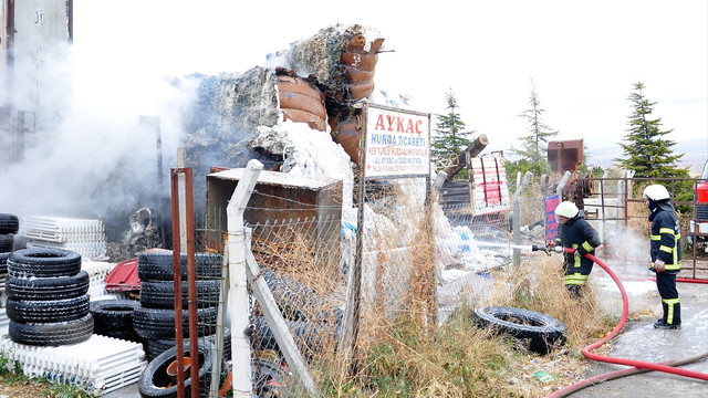 Çorum'da atık plastik deposunda yangın