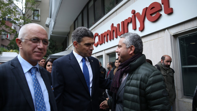 Cumhuriyet gazetesi yönetici ve yazarlarına yönelik soruşturma