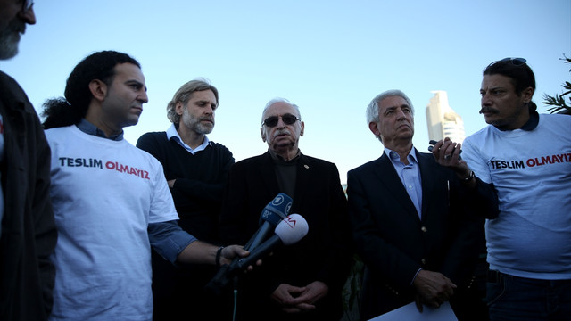 Cumhuriyet gazetesi yönetici ve yazarlarına yönelik soruşturma