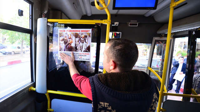 Darbedilen halk otobüsü şoförü saldırganları afişle arıyor