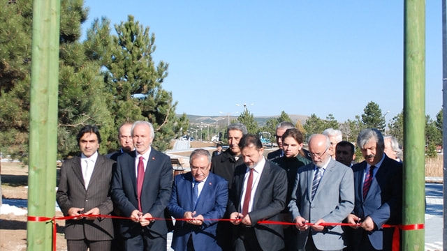 DPÜ'de 15 Temmuz Şehitler Parkı ve Külliyesi açıldı