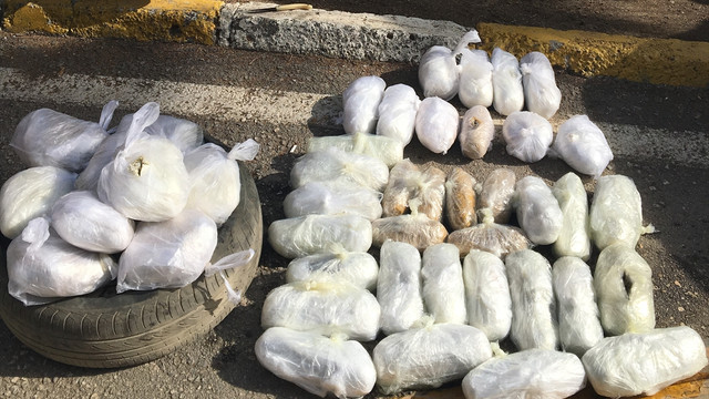 Durdurulan otomobilde 25 kilogram esrar bulundu