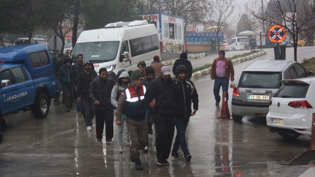 Edirne'de 14 yabancı uyruklu yakalandı