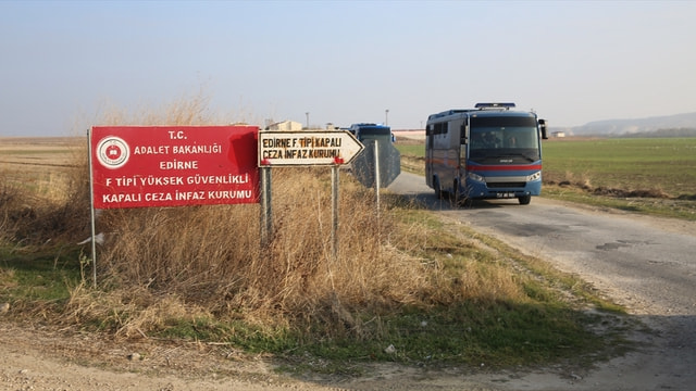FETÖ tutukluları Edirne'den Tekirdağ'a nakledildi