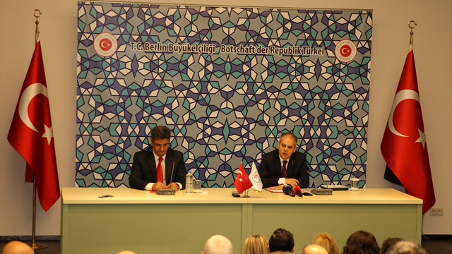 Gençlik ve Spor Bakanı Kılıç, Almanya'da