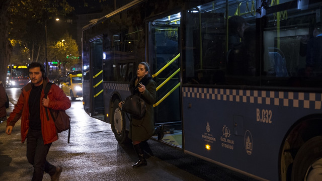İETT'nin kadın yolculara özel gece düzenlemesi başladı