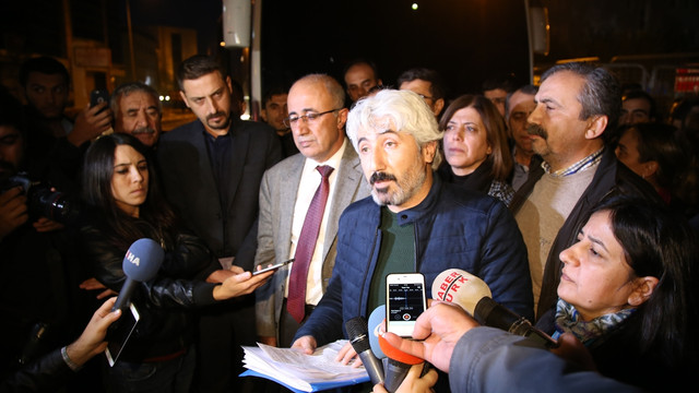 İfade vermeye gitmeyen HDP'lilere operasyon