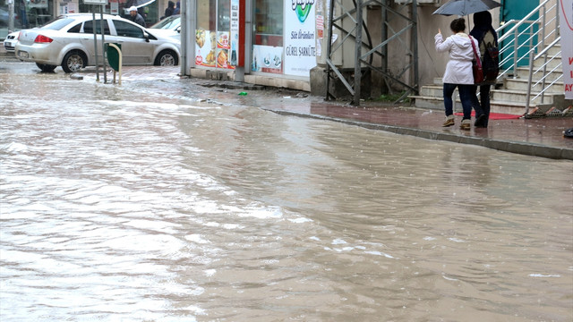 Iğdır'da şiddetli sağanak
