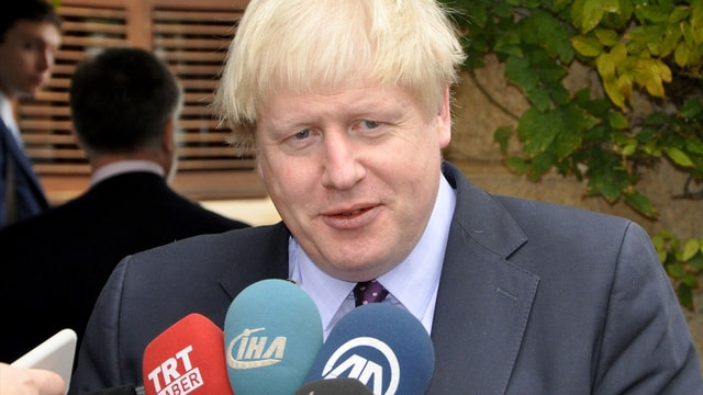İngiltere Dışişleri Bakanı Johnson Kıbrıs'ta