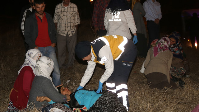 İşçileri taşıyan minibüs yoldan çıktı: 5 yaralı