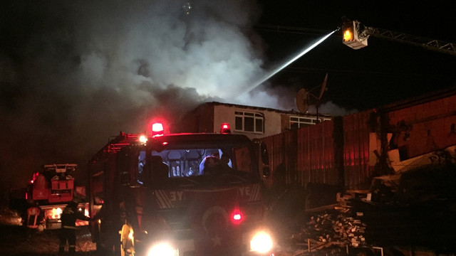 Çekmeköy'de yangın