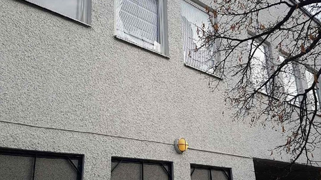 İsveç'te cami ve derneğe saldırı