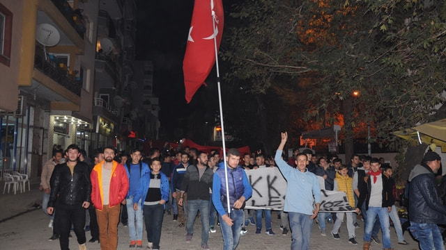 İzmir'de terörist cenazesine tepki
