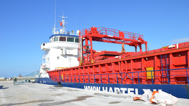 Karasu Limanı'nda ilk gemi heyecanı