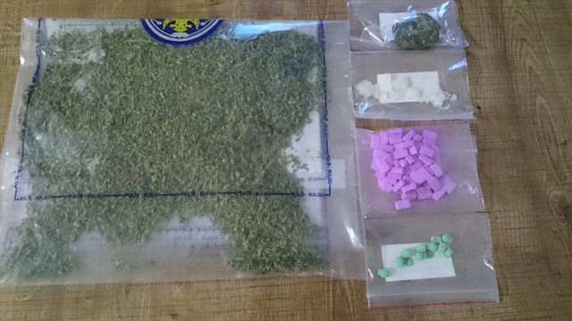 Kargo paketinden uyuşturucu çıktı