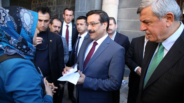 KHK ile Diyarbakır Büyükşehir Belediyesine görevlendirme yapılması