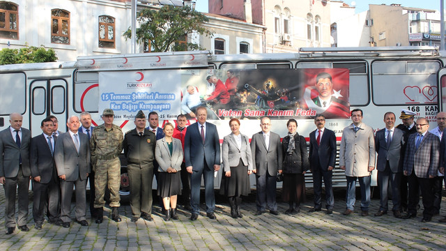 Kızılayın Vatan sana kanım feda kampanyası