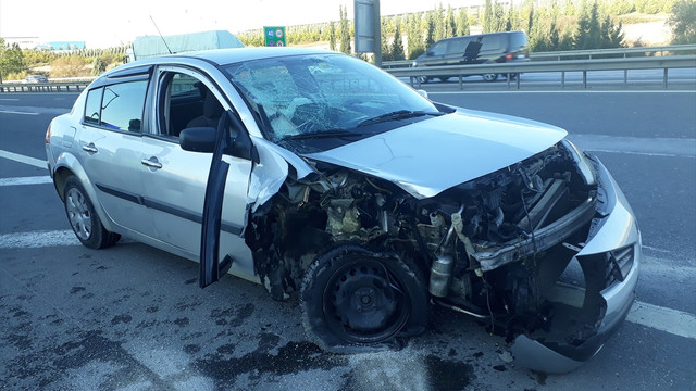 Kocaeli'de trafik kazası: 3 yaralı