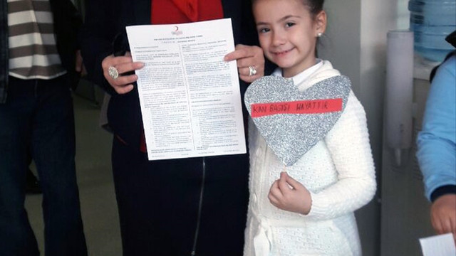 Küçük öğrencinin kan bağışı duyarlılığı