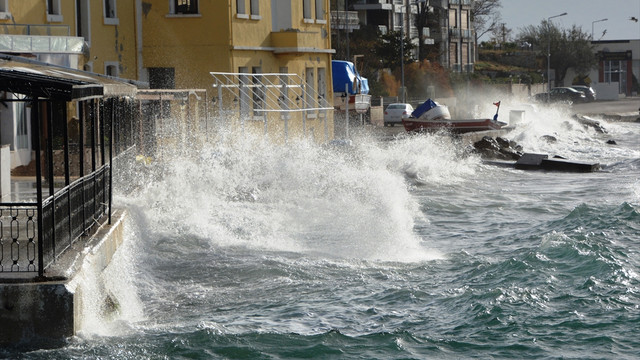 Kuzey Ege'de fırtına
