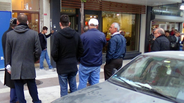 Manisa'da kuyumcudan oyuncak silahla soygun girişimi