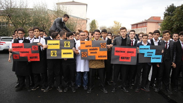 Minibüsçülerin okul müdürünü darp etmesi