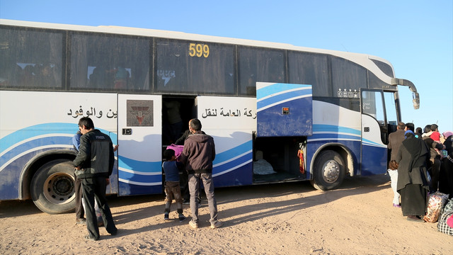 Musul'da kamplar doldu