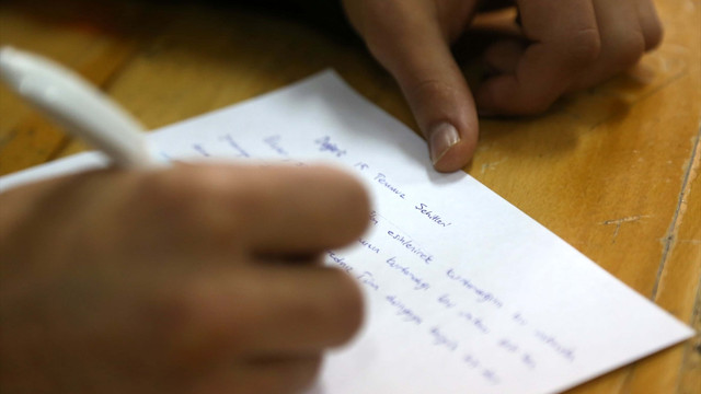 Ispartalı öğrencilerin 15 Temmuz şehitlerine yazdıkları mektuplar kitap oldu