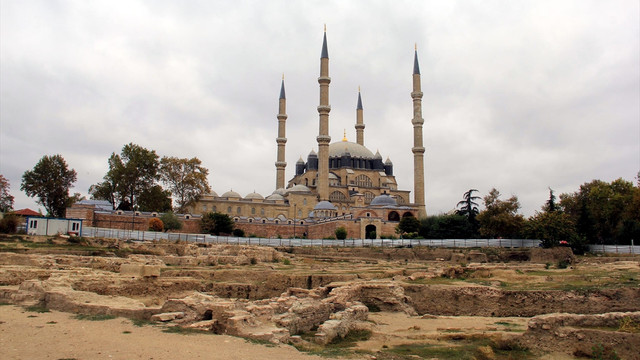 Osmanlı halinin depoları sergi salonu olacak