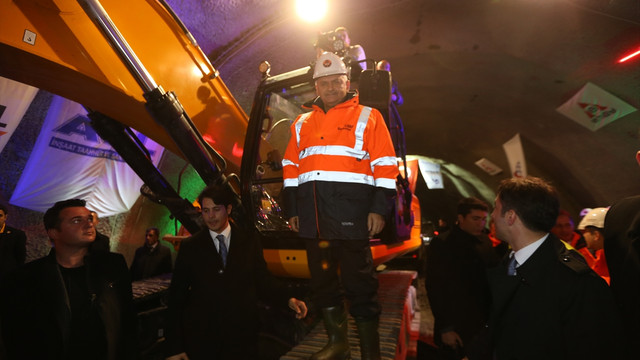 Ovit Tüneli Işık Göründü Töreni