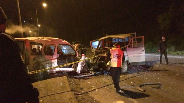 Rize'de trafik kazası: 2 ölü, 6 yaralı