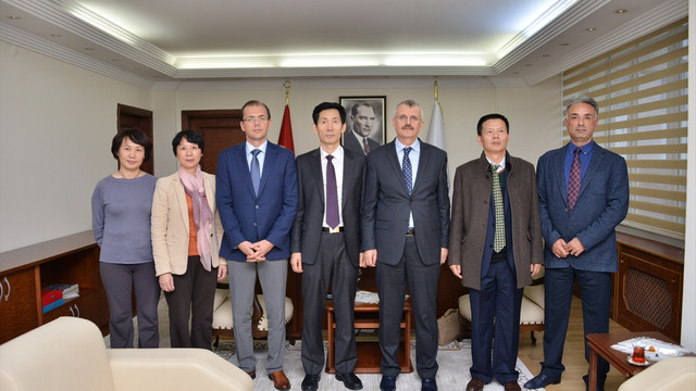 SBÜ, Pekin Üniversitesi arasında iş birliği