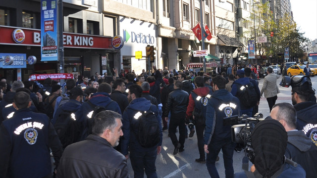 Şişli'de protestoya polis müdahale etti