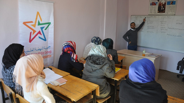 Suriyeliler Türkçe öğreniyor