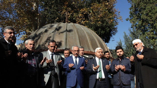 Sütçü İmam kabri başında anıldı