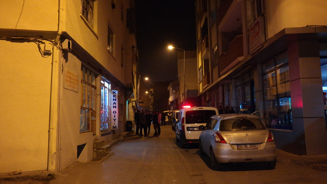 Tartıştığı karısı tarafından bıçaklanan kişi öldü