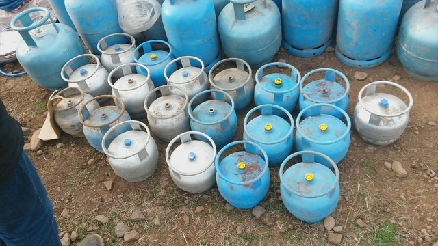 Terör örgütünün toprak altındaki cephanelikleri ele geçirildi