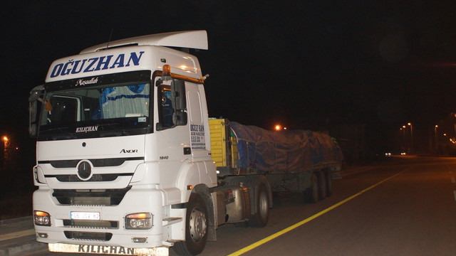 Tır şoförü aracında ölü bulundu