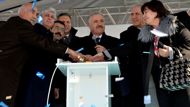 Ulaştırma, Denizcilik ve Haberleşme Bakanı Arslan, Kars'ta