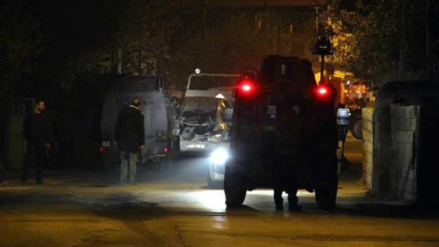 Vatandaş ihbar etti, patlayıcı yüklü otomobil imha edildi