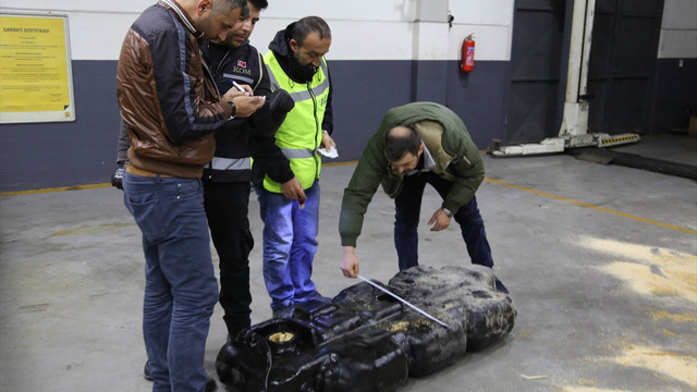 Yakıt deposundan uyuşturucu çıktı